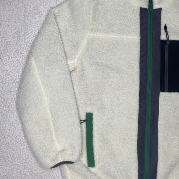 Stoic Reversible Mixed Media Sherpa Jacket: Size Medium - Picture 10 of 13